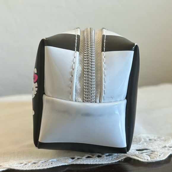 Hello Kitty pencil case - Picture 5 of 5